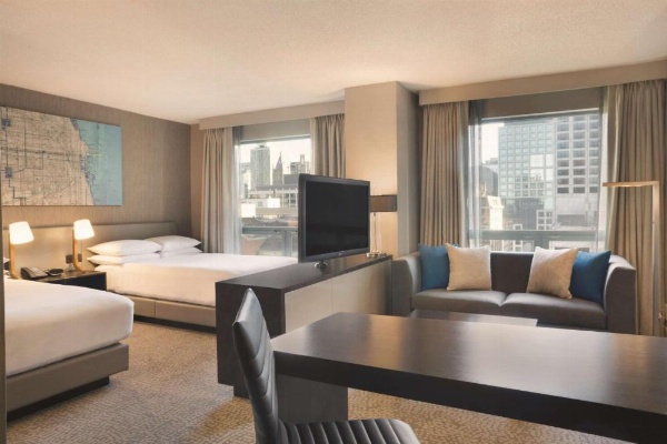Hilton Chicago/Magnificent Mile Suites image 19