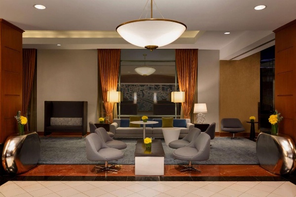 Hilton Chicago/Magnificent Mile Suites image 3